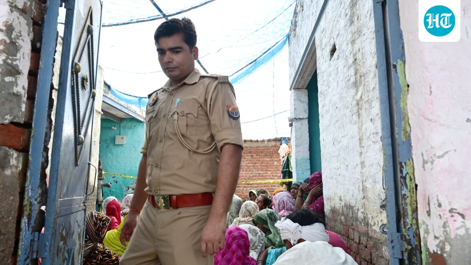 ग्रेटर नोएडा में एक ही परिवार के 5 लोगों की मौत; रिश्तेदारों का कहना है कि उन्होंने रात के खाने में नूडल्स खाया